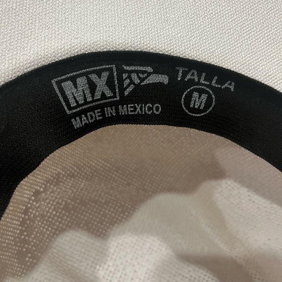 Hand painted hat - Picture 7 of 7